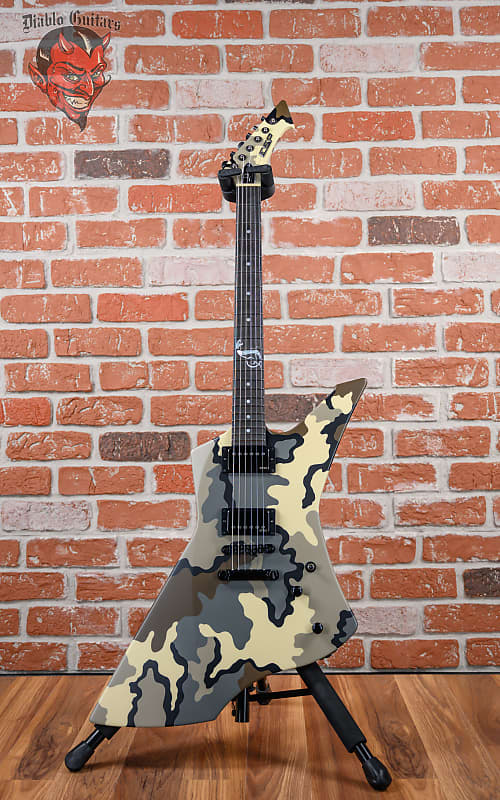 
                      
                        ESP Original Series Custom Shop James Hetfield Signature Snakebyte Kuiu Camo Satin 2024 w/OHSC
                      
                    