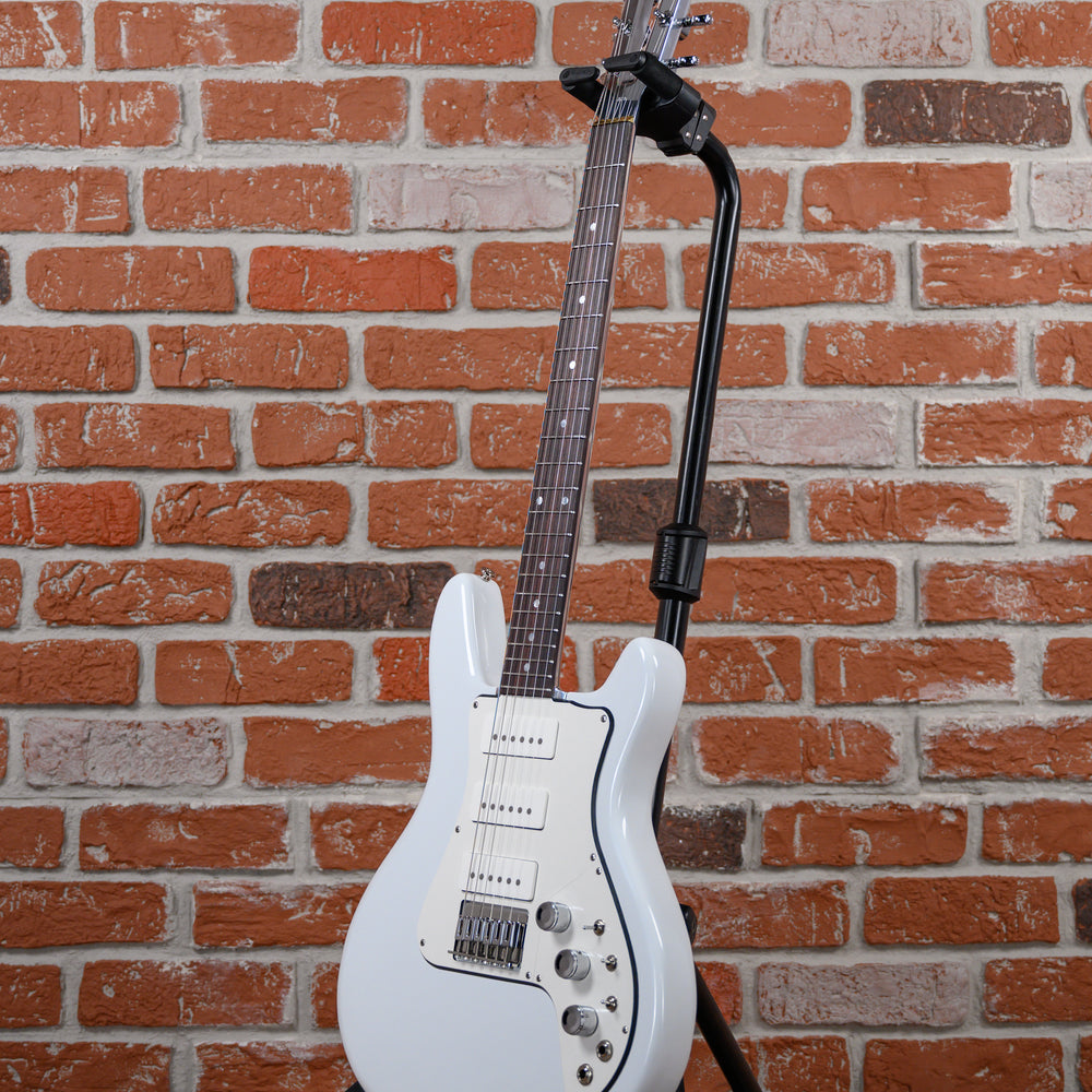 
                      
                        Travis Bean Designs TB500JG Limited Edition Jerry Garcia Vintage White 2022 One of 6 Made w/OHSC
                      
                    