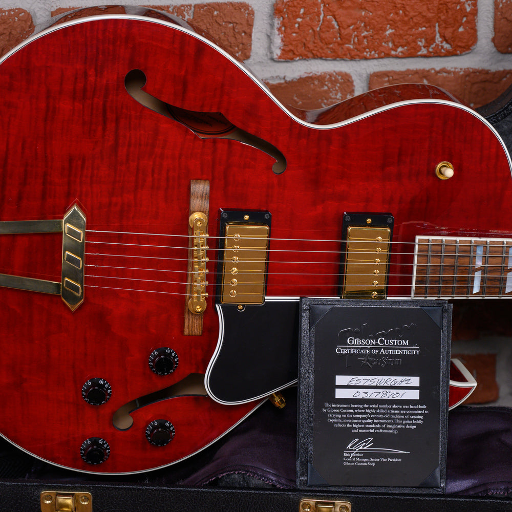 
                      
                        Gibson Custom Shop ES-175 Wine Red 2008 w/OHSC
                      
                    