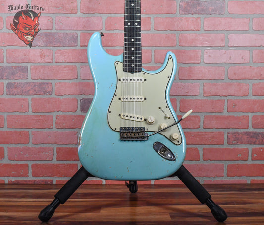 Fender Vintage L Series Stratocaster in Daphne Blue 1964 w/OHSC (Refin/Refret)