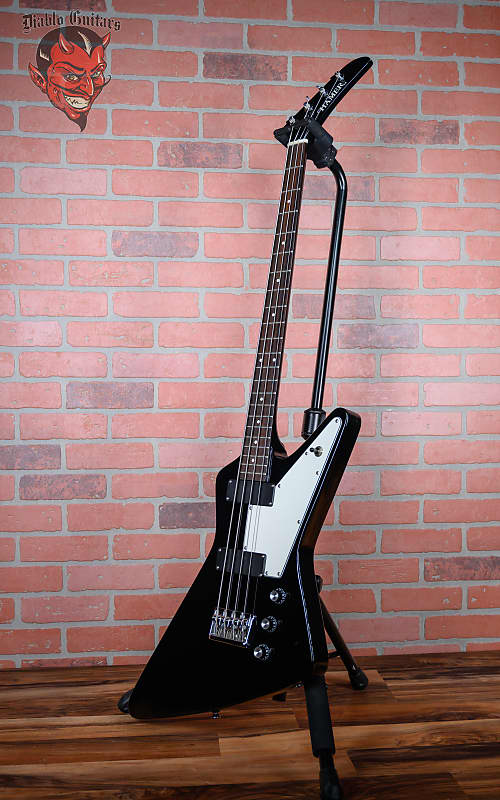 
                      
                        Hamer Import Standard Bass Black 2001 w/Hardshell Case
                      
                    