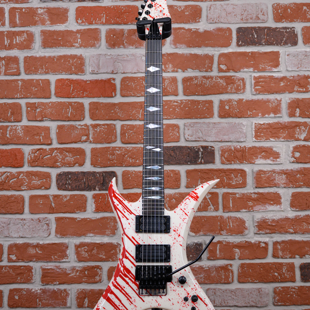 
                      
                        Neal Moser USA Custom Shop Raven Built For NAMM Pearl White Blood Splatter 2025 W/OHSC
                      
                    