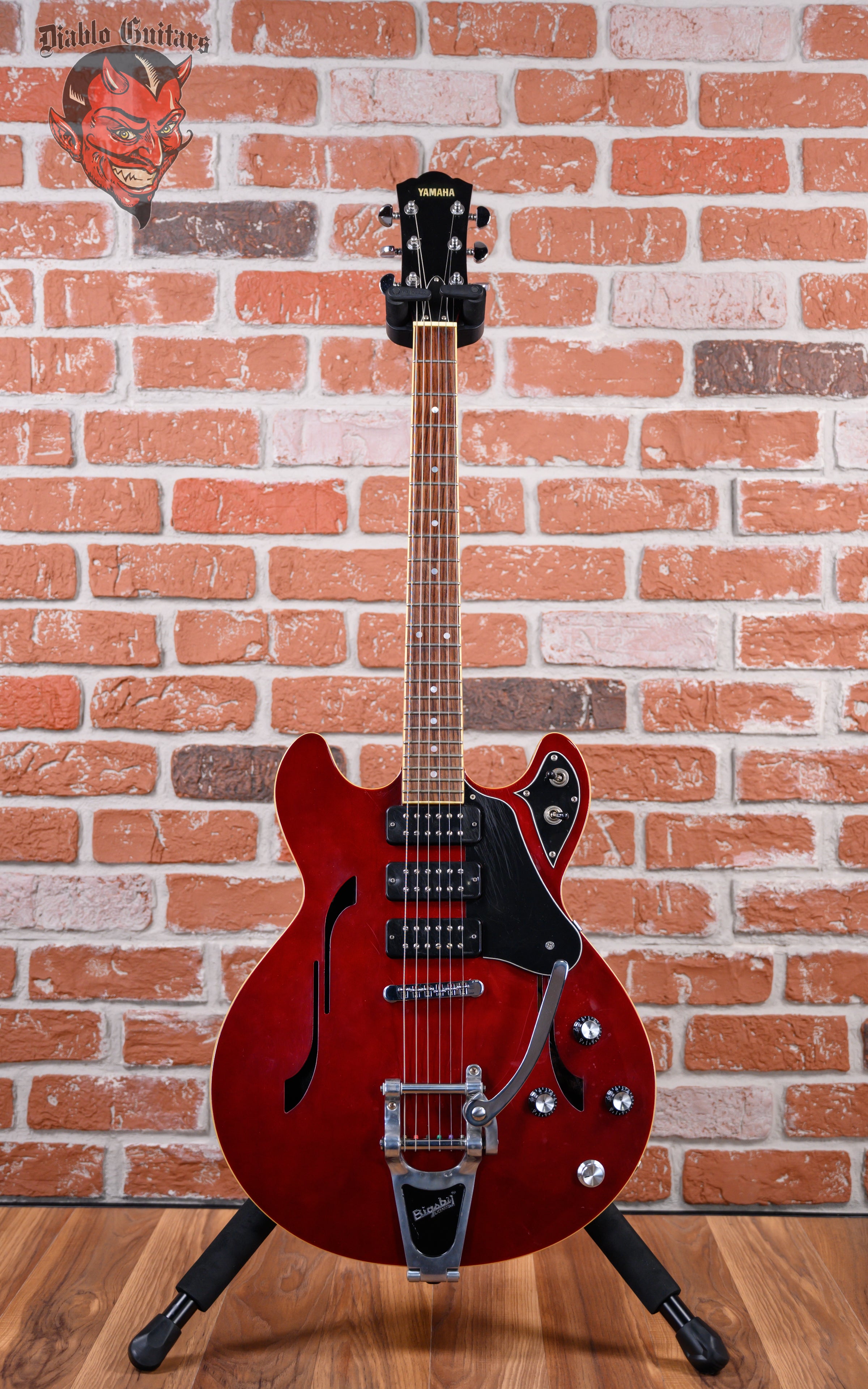 Yamaha SA503 TVL Troy Van Leeuwen Signature Transparent Blood Red