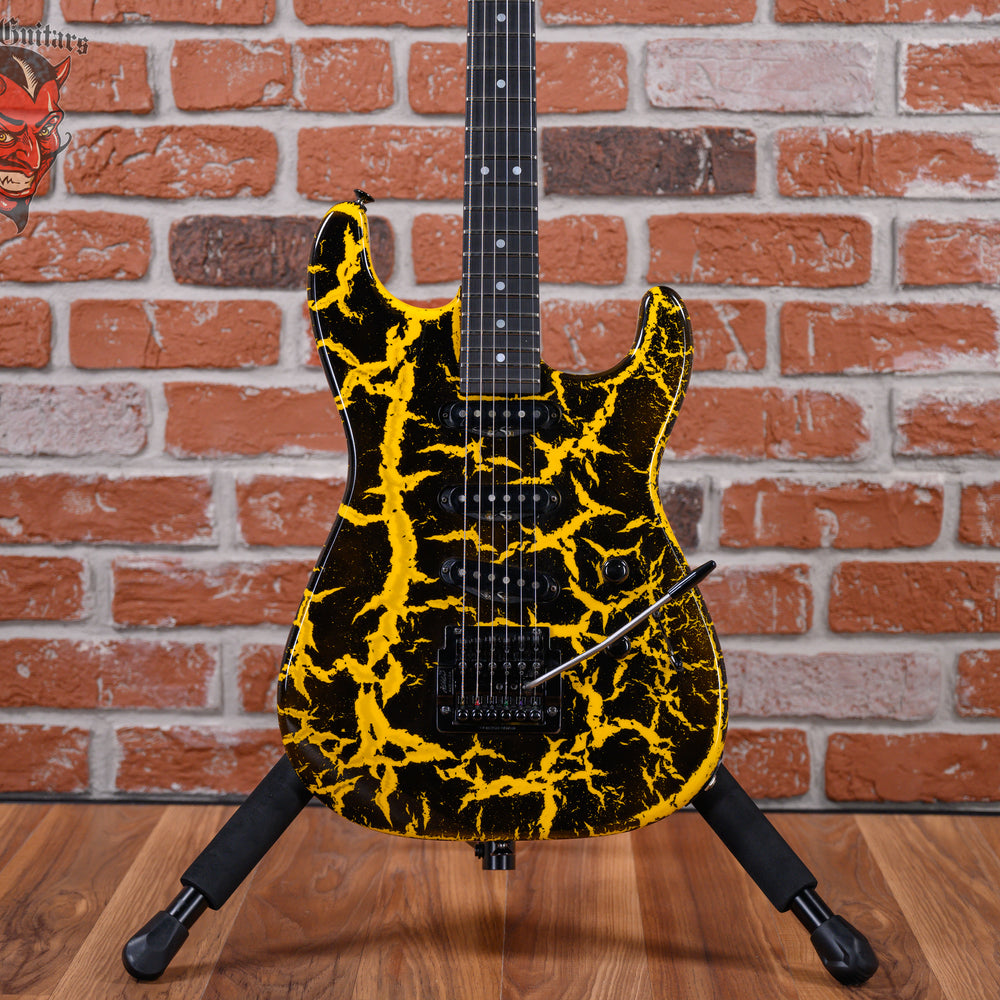 
                      
                        Jackson USA Custom Shop San Dimas Black & Yellow Crackle 1986 w/Hardshell Case
                      
                    