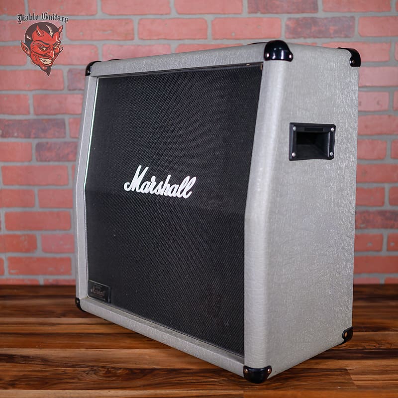 
                      
                        Marshall Silver Jubilee 2556A 150-Watt 2x12" Angled Guitar Speaker Cabinet 1987
                      
                    