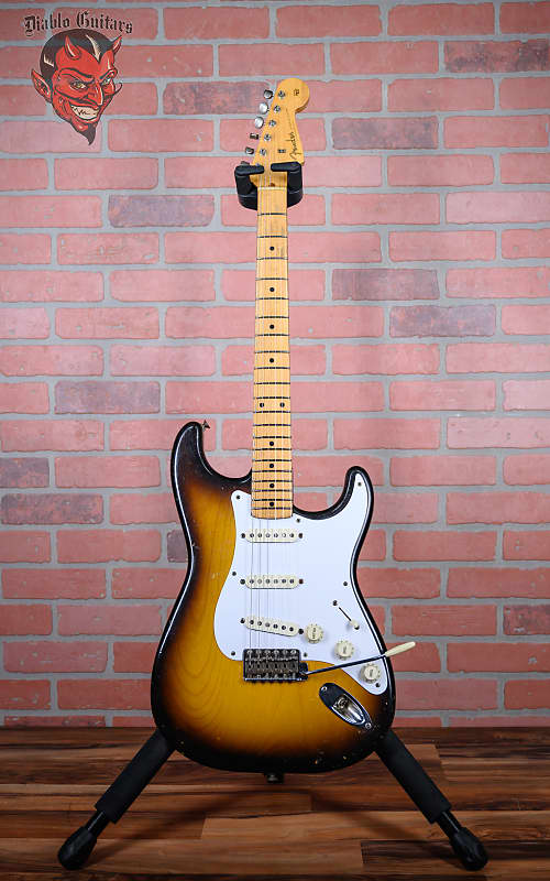 
                      
                        Fender Pre-CBS Stratocaster 2-Color Sunburst 1957 w/OHSC
                      
                    