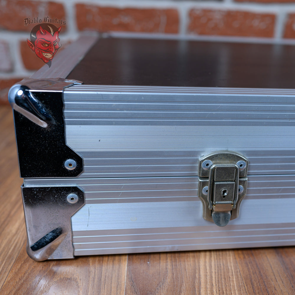 
                      
                        Fender Hendrix Monterey Flight Case 1997 - Black & Chrome With Blue Interior
                      
                    