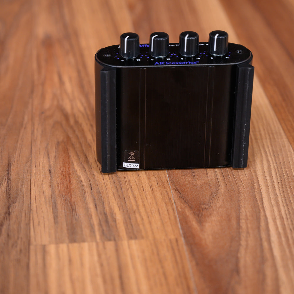 
                      
                        ART SplitMix4 4-Channel Splitter / Mixer
                      
                    