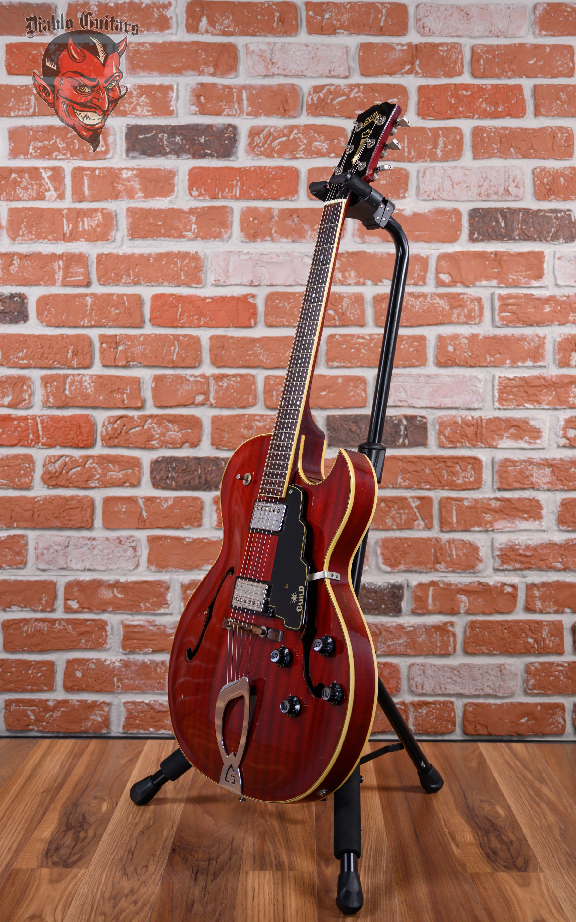 Guild Starfire II in Cherry Finish 1961 w/OHSC (Mods) – Diablo Guitars