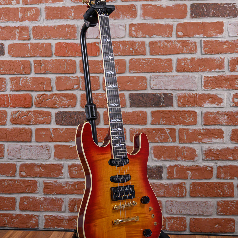 
                      
                        Gibson US-1 Flame Maple Top Heritage Cherry Sunburst 1986 w/OHSC
                      
                    