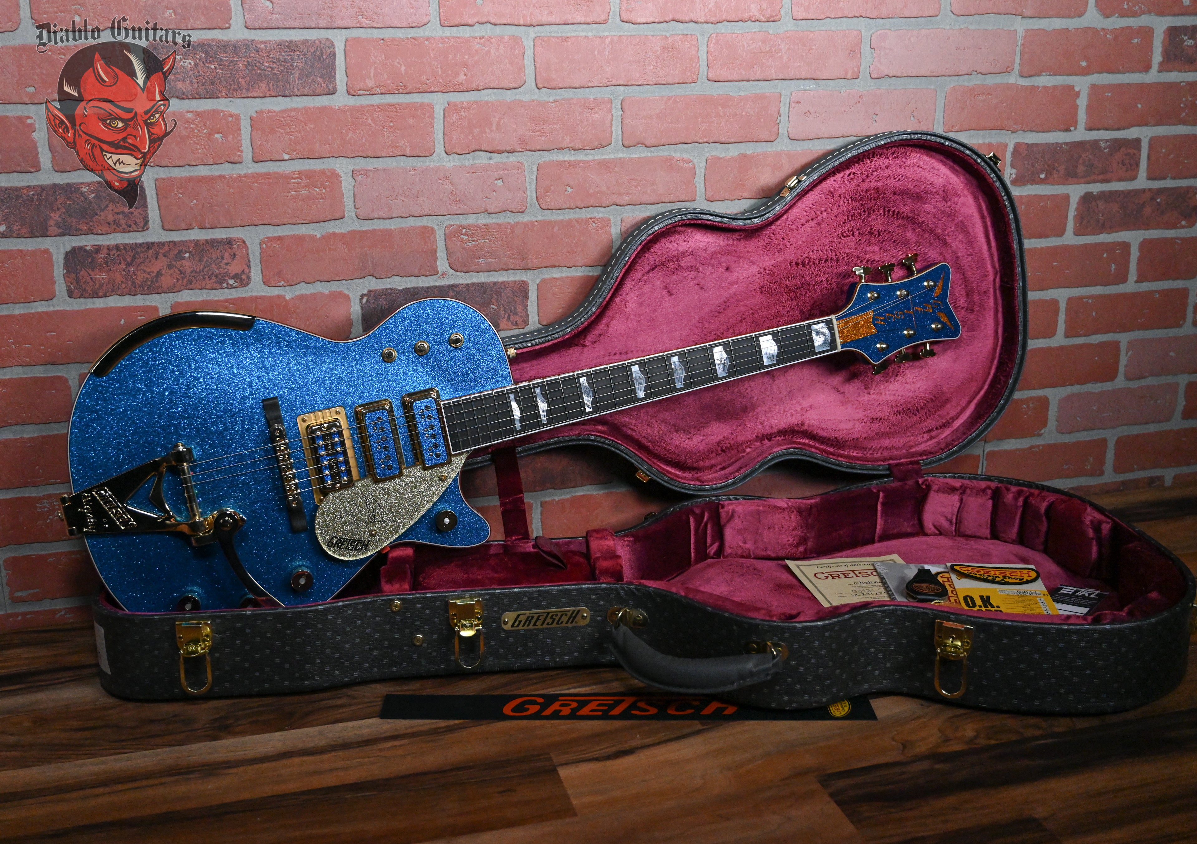 Gretsch USA Custom Shop G6134-CS ‘59 Penguin Master Built by Chad  Henrichsen Blue Sparkle NOS 2024 w/OHSC