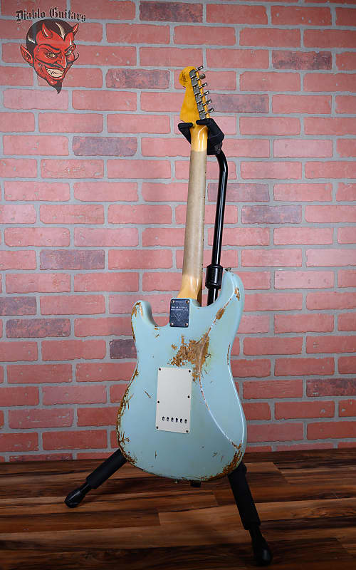 
                      
                        Fender Custom Shop West L.A. 40th Anniversary Stratocaster Aged Sonic Blue Heavy Relic 2008 w/OHSC
                      
                    