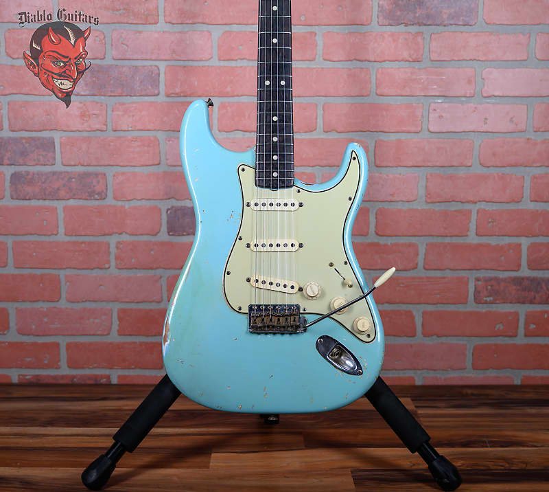 Fender Vintage L Series Stratocaster in Daphne Blue 1964 w/OHSC (Refin/Refret)