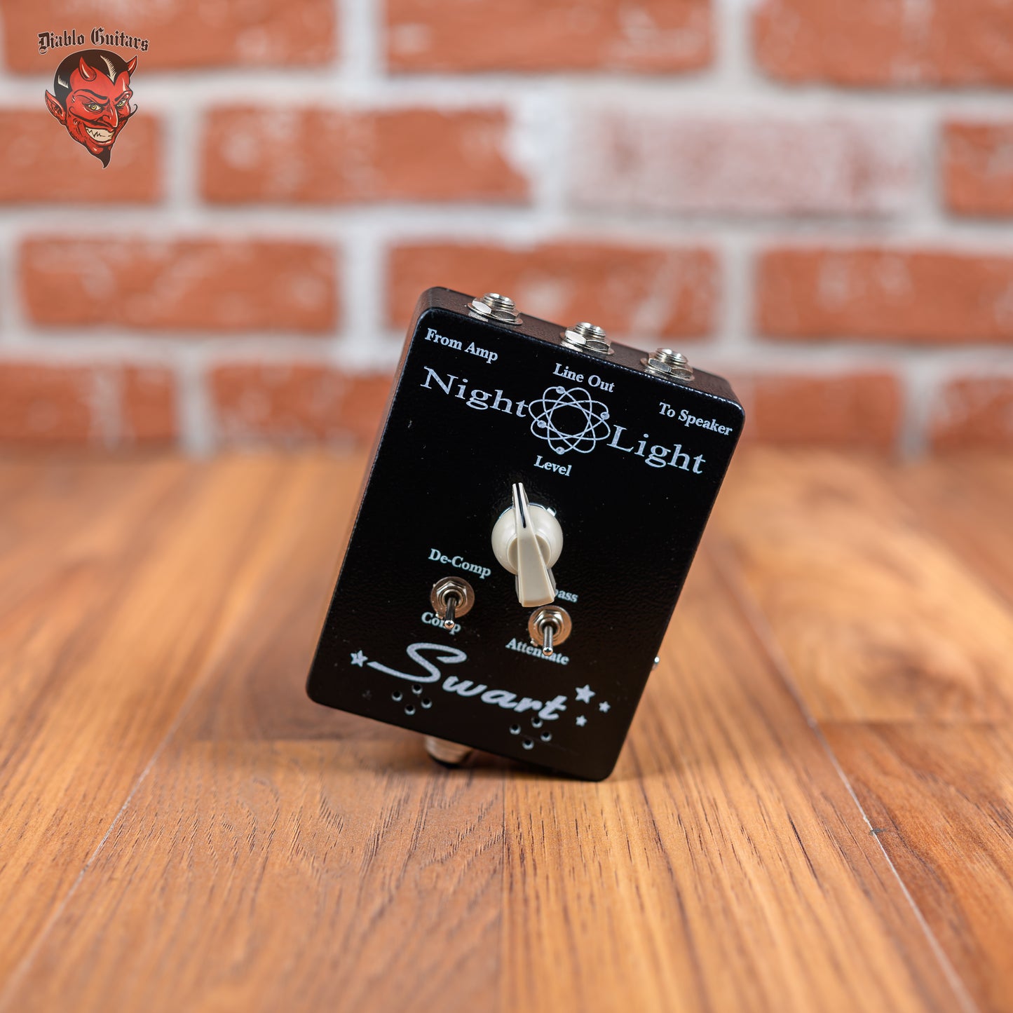 Swart Night Light 22-Watt Attenuator and Stereo Drive - Black