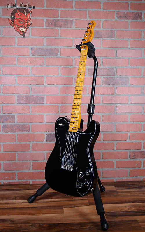 
                      
                        Fender American Vintage II '77 Telecaster Custom with Maple Fretboard Black 2022 w/OHSC
                      
                    