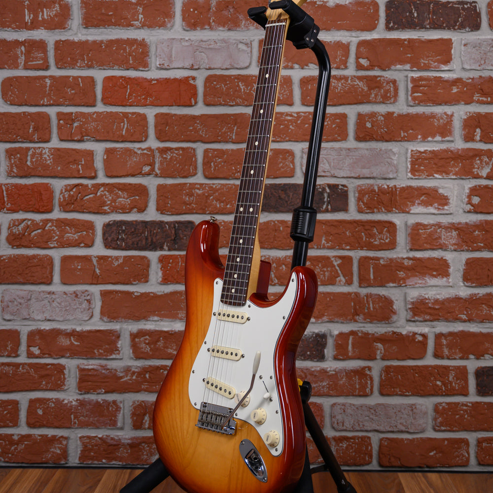 
                      
                        Fender American Standard Stratocaster Sienna Sunburst 2016 w/OHSC
                      
                    