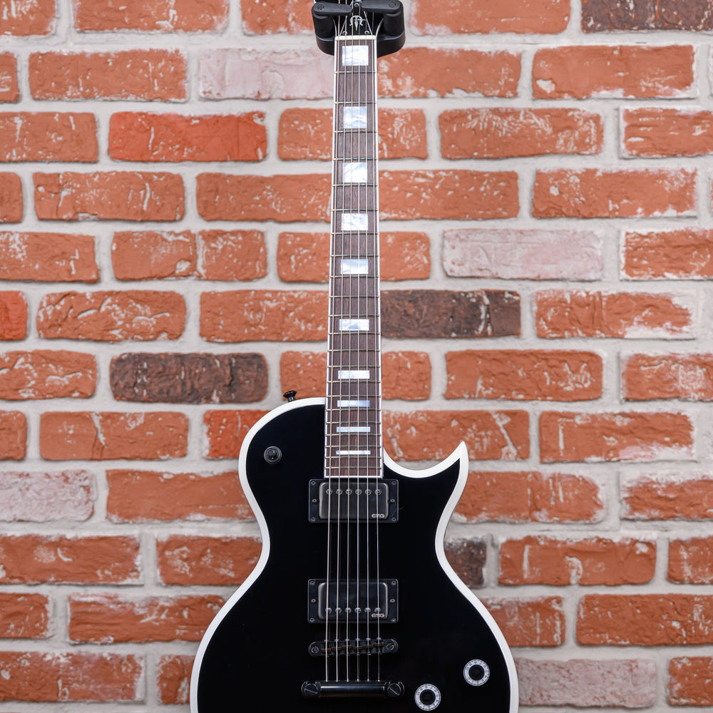 
                      
                        Jackson USA Custom Shop Marty Friedman Signature MF-1 Gloss Black with White Bevels 2025 w/OHSC (B-Stock)
                      
                    