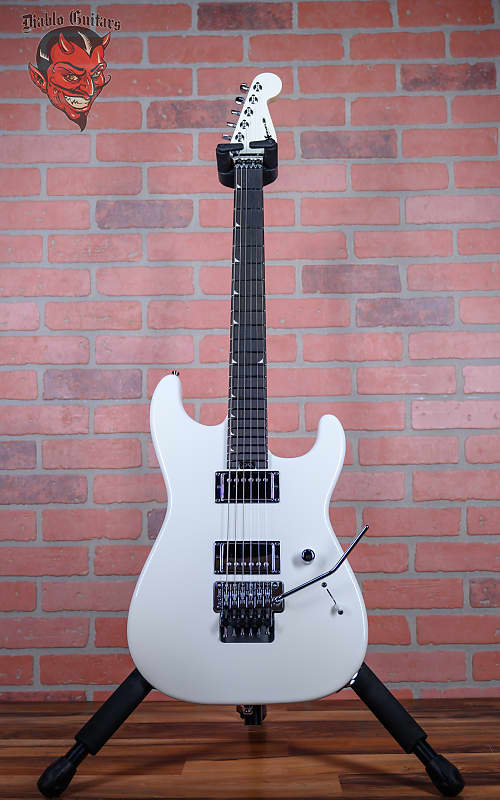 
                      
                        Charvel USA Custom Shop Select Limited Edition San Dimas Snowblind Snow White 2023 w/OHSC
                      
                    