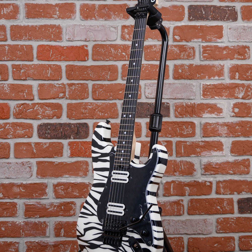 
                      
                        Charvel USA Custom Shop Special Edition SO Cal Hand Painted Zebra Graphic By Dan Lawrence 2025 w/OHSC
                      
                    