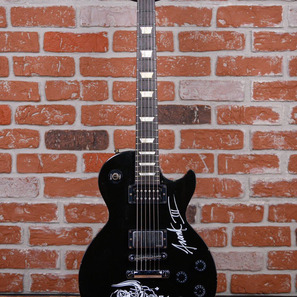 
                      
                        Gibson Les Paul Studio Ebony (Owned/Signed by Frank Novinec of Hatebreed) 2010 w/Hard Shell Case
                      
                    