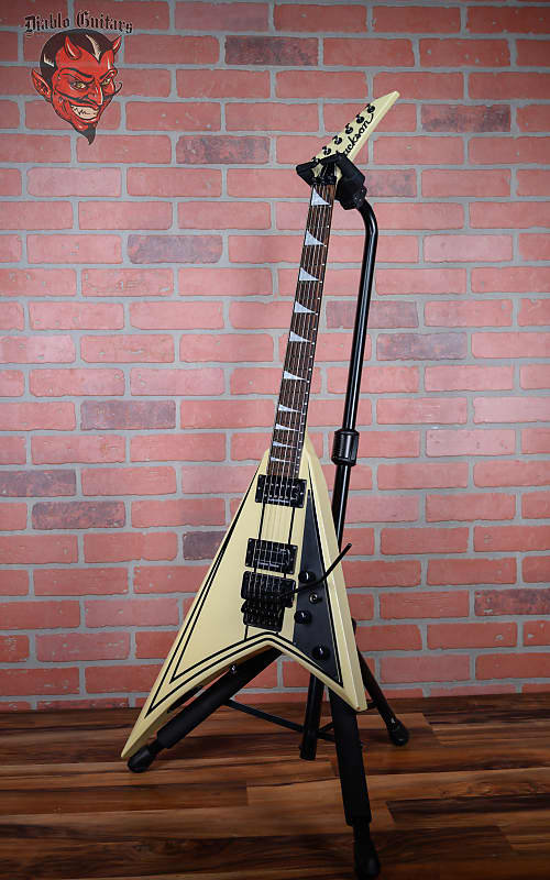 
                      
                        Jackson MIJ RR5FR Rhoads Ivory with Black Pinstripes 2008 w/OHSC
                      
                    