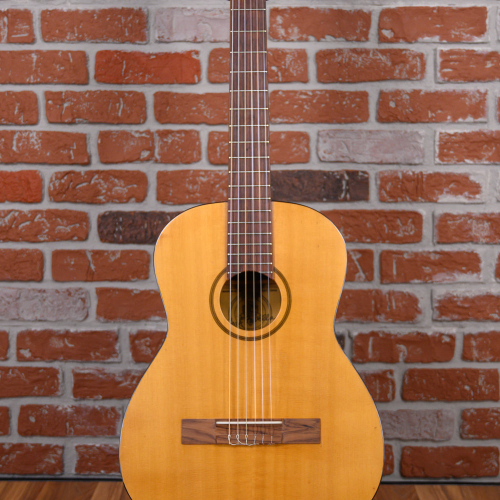 
                      
                        Favilla C6 Concerto Natural 1960s w/Hard Shell Case
                      
                    