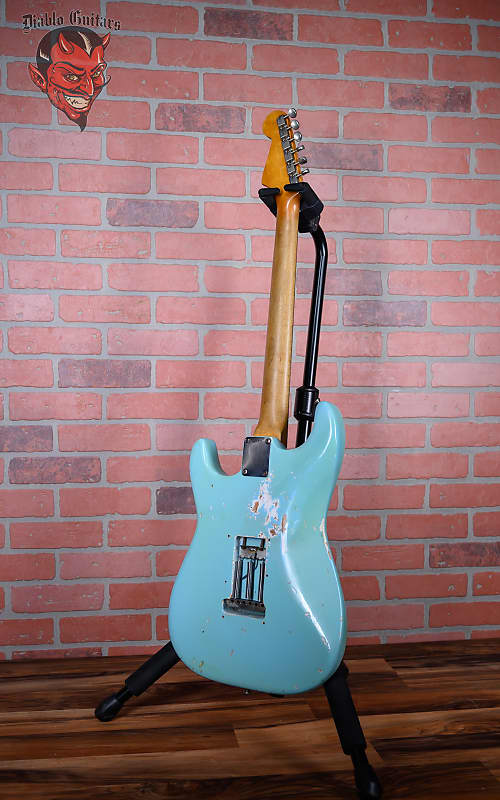 
                      
                        Fender Vintage L Series Stratocaster in Daphne Blue 1964 w/OHSC (Refin/Refret)
                      
                    