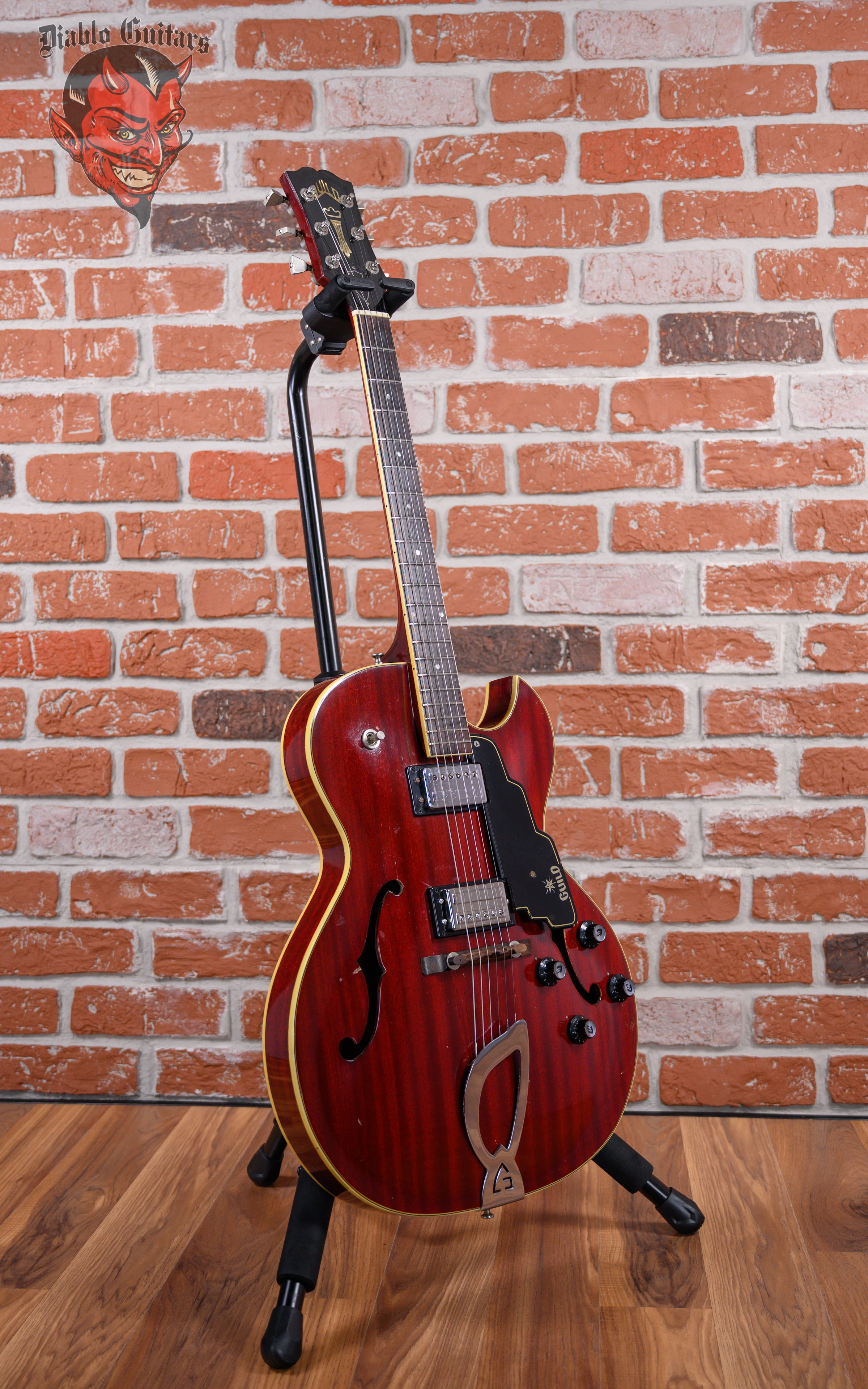 Guild Starfire II in Cherry Finish 1961 w/OHSC (Mods) – Diablo Guitars