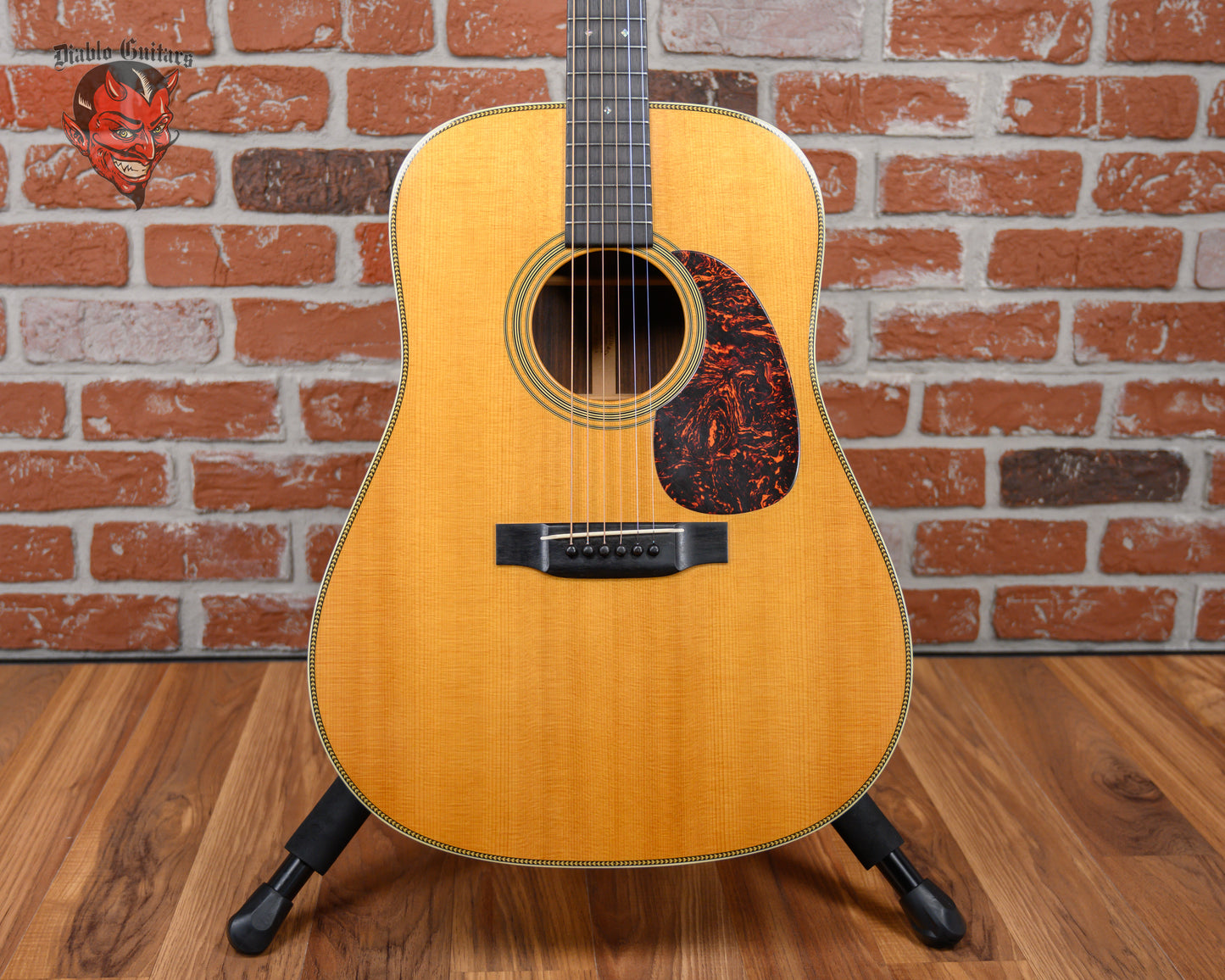 Martin HD-28V Spruce Top Natural Acoustic 2009 w/OHSC