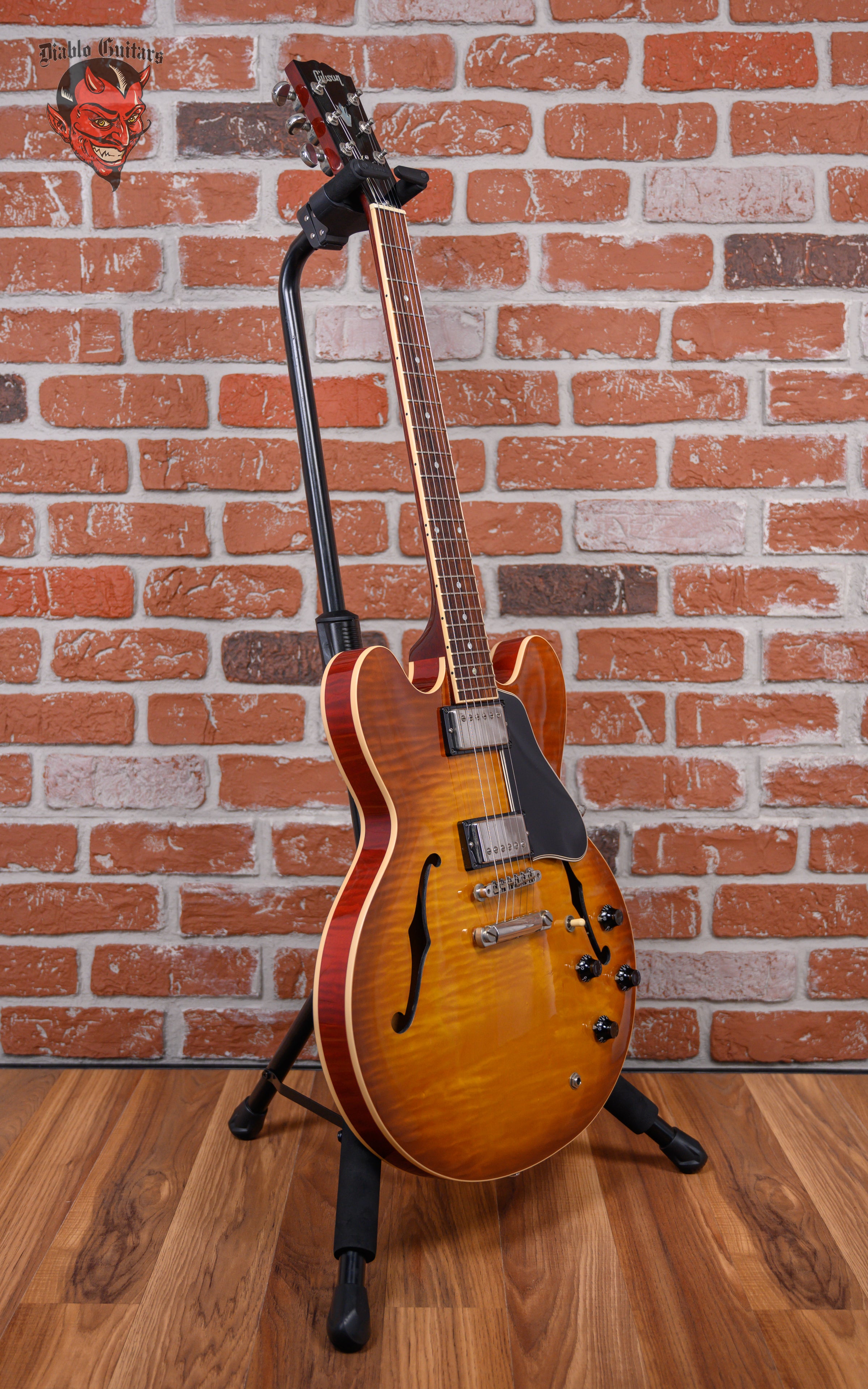 Gibson Memphis ES-335 Dot 1-Piece Figured Maple Top Light