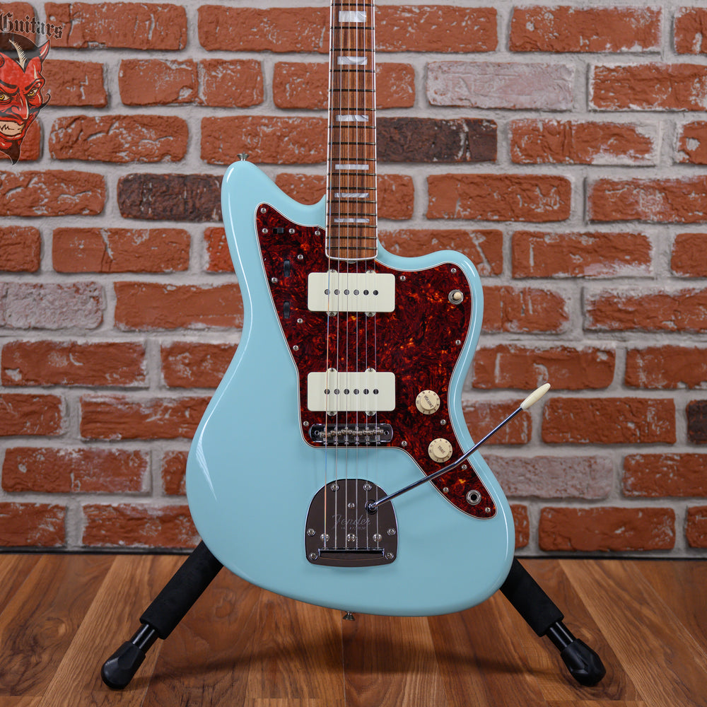 Fender Limited Edition 60th Anniversary Classic Jazzmaster Daphne Blue 2018 w/OHSC