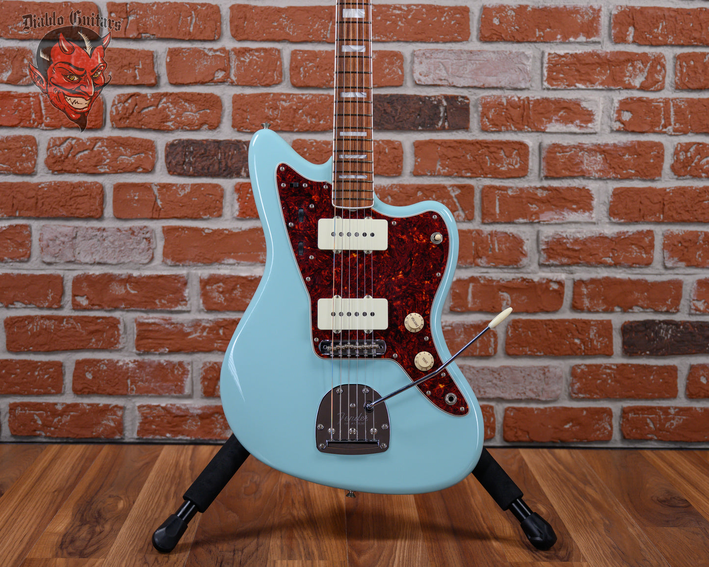 Fender Limited Edition 60th Anniversary Classic Jazzmaster Daphne Blue 2018 w/OHSC