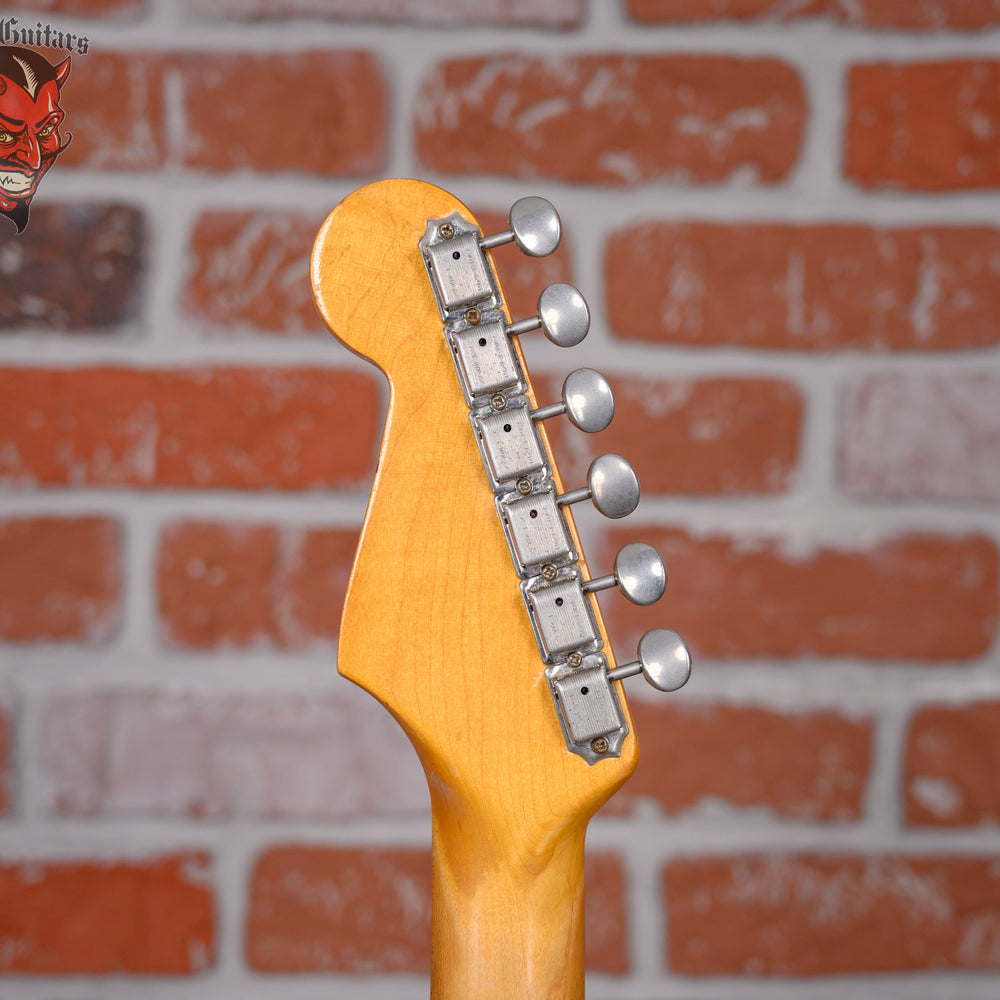 
                      
                        Fender Stratocaster 3-Tone Sunburst 1965 w/OHSC
                      
                    