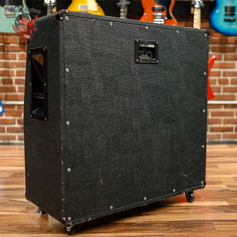 
                      
                        Marshall JCM 900 Lead Series Model 1960A Angled 4x12 Cabinet
                      
                    