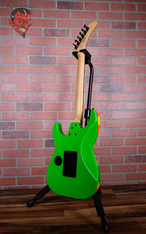 
                      
                        ESP Kamikaze IV George Lynch Signature Neon Green with Kamikaze Graphic 1989 w/Hardshell Case
                      
                    