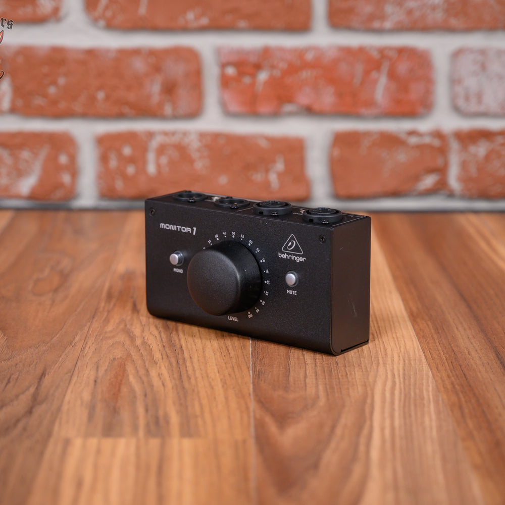 
                      
                        Behringer MONITOR1 Passive Monitor Controller
                      
                    