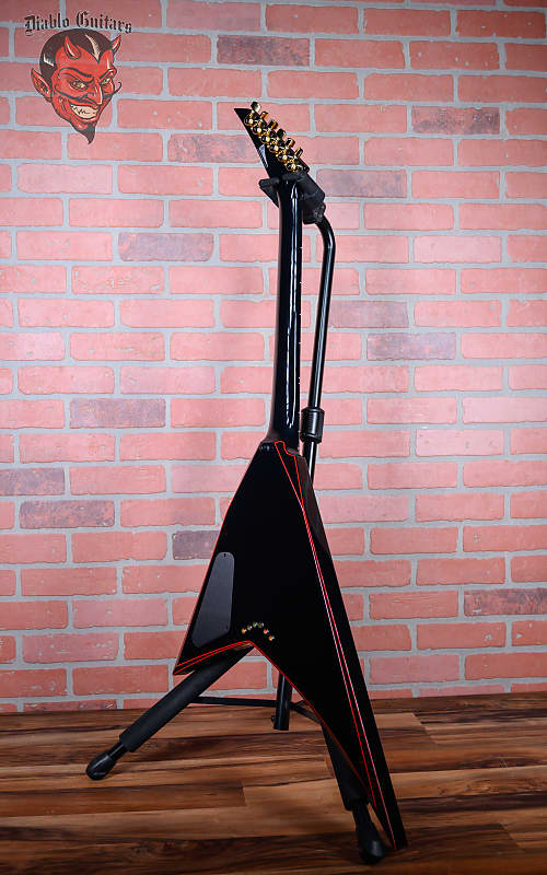 
                      
                        Jackson USA Custom Shop RR1 Bomber Master Built by Pasquale Campolattano Black with Red Pinstripes 2021 w/OHSC
                      
                    
