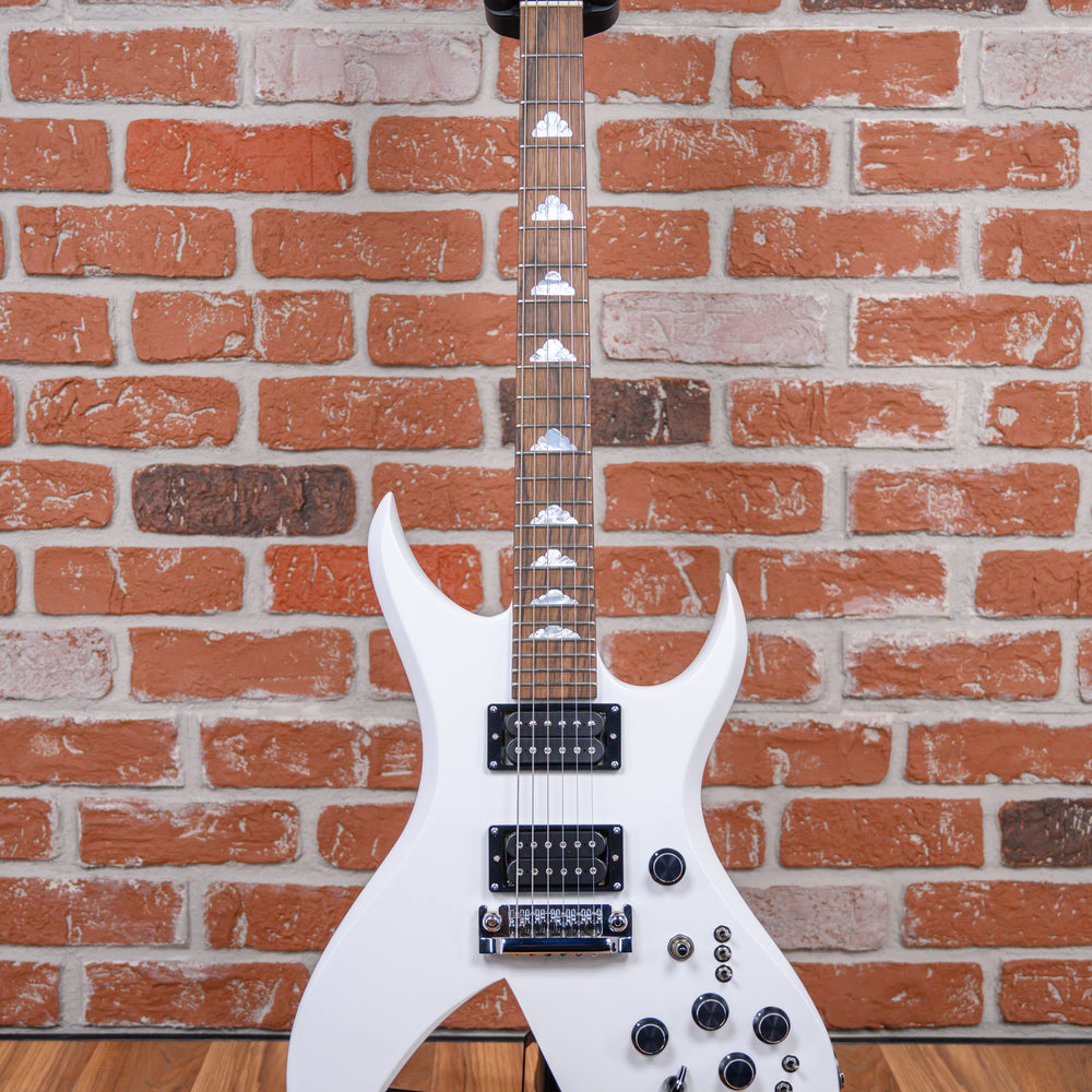 
                      
                        B.C. Rich USA Rich Bich Standard Glitter Rock White Built by Neal Moser in 2023 w/OHSC
                      
                    