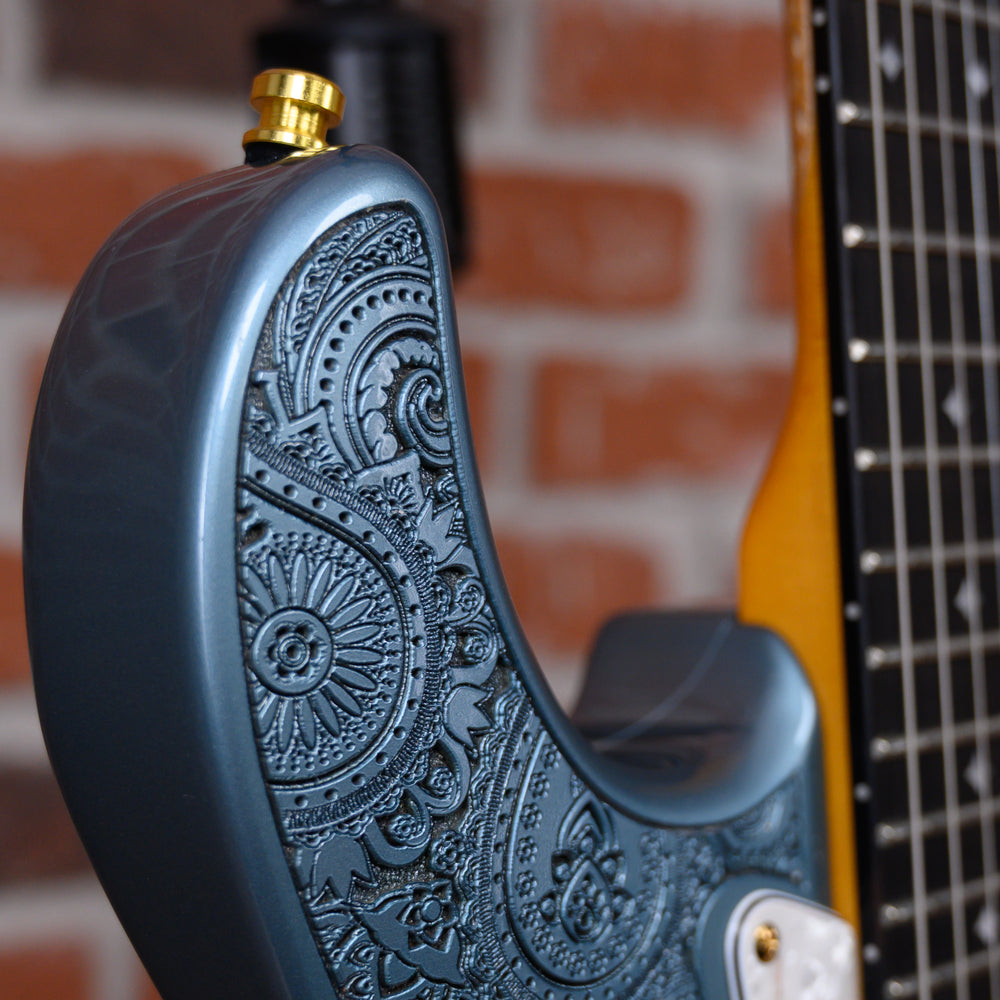
                      
                        Dean Zelinsky Custom Engraved Paisley Top Tagliare Gunhill Blue 2022 w/OHSC
                      
                    