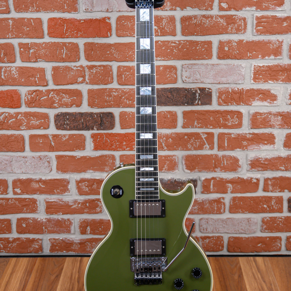 
                      
                        Gibson Custom Shop Les Paul Axcess Olive Drab 2017 w/OHSC
                      
                    