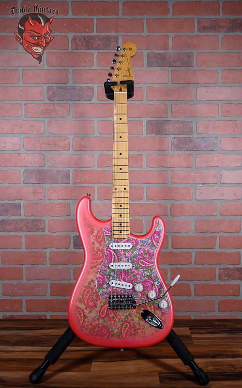 
                      
                        Fender MIJ Classic Series Stratocaster Pink Paisley 2003 w/Hardshell Case
                      
                    