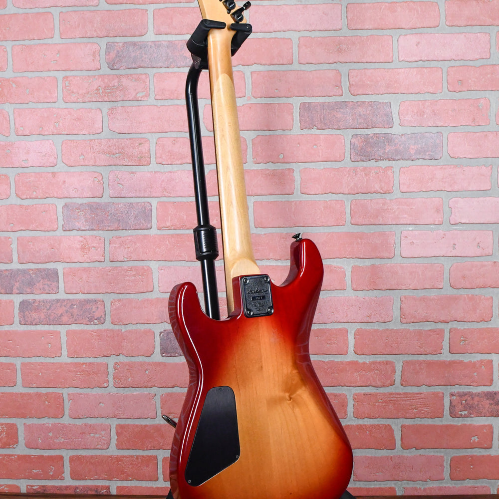 
                      
                        Jackson USA Strat Body Sunburst 1987 w/Hardshell Case
                      
                    