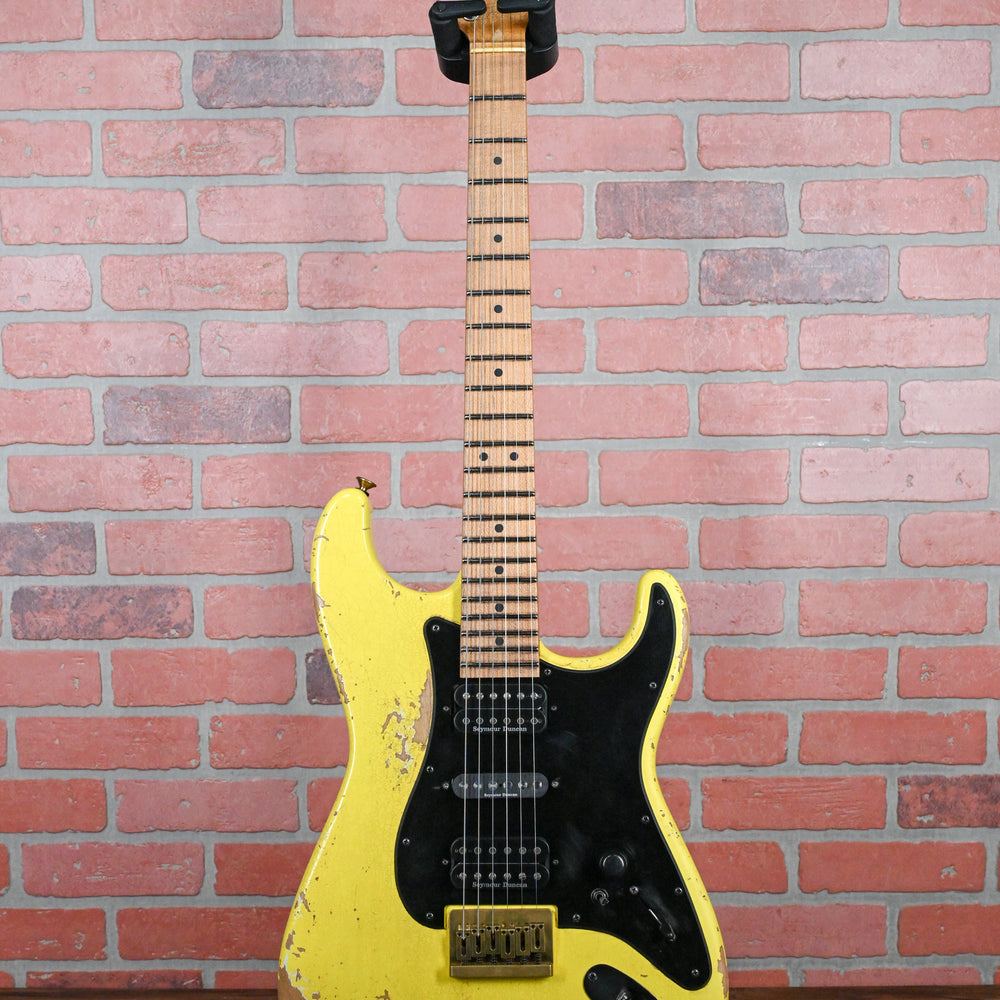 
                      
                        Charvel USA Custom Shop San Dimas HSH CT Relic Aged Nitro Graffiti Yellow Relic 2024 w/OHSC
                      
                    