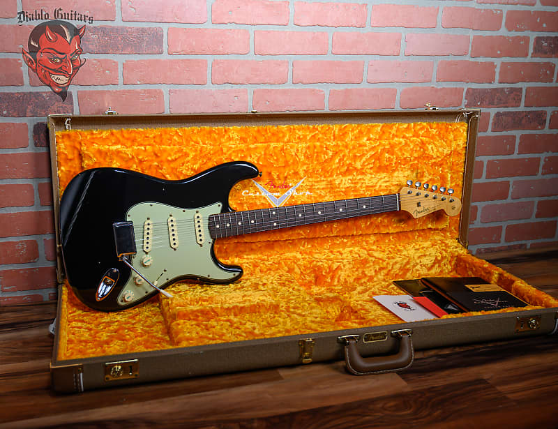 
                      
                        Fender Custom Shop Willcutt “True ‘62” 1962 Stratocaster Black Journeyman Relic 2022 w/OHSC
                      
                    