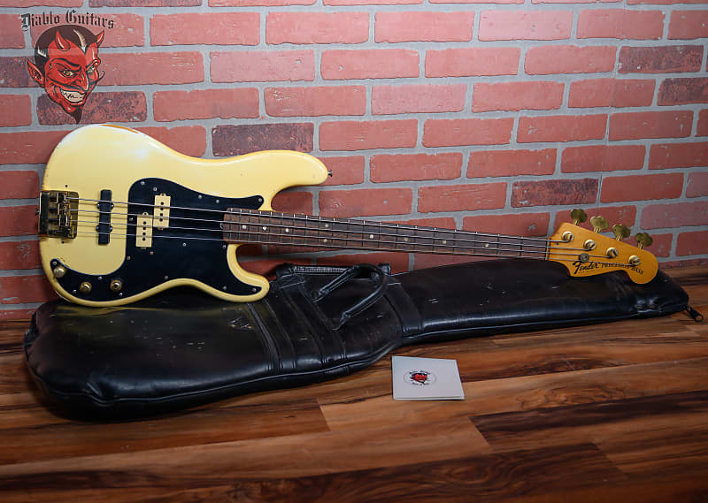 Fender P-Bass Olympic White 1973 w/Gigbag Owned By Adam Kasper