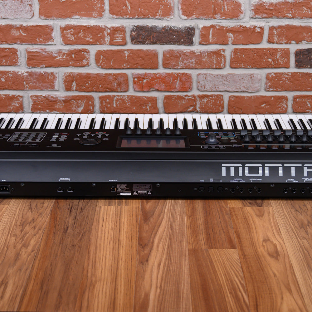 
                      
                        Yamaha Montage M7 76-Key Synthesizer
                      
                    