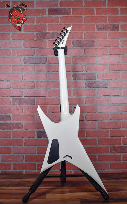 
                      
                        Jackson USA Custom Shop Master Built Rhoad Warrior 2H HT Snow White 2019 w/OHSC
                      
                    