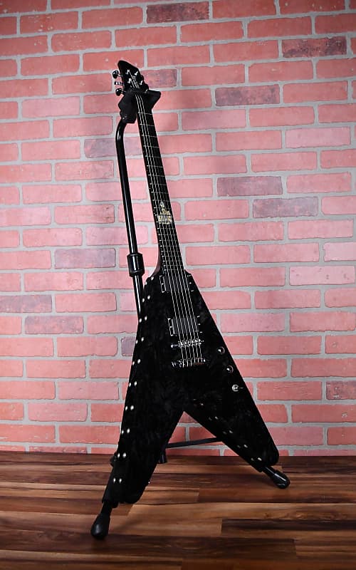 
                      
                        Washburn USA Custom Shop Velvet V 2007 Black Velvet with Studs / Matte Black w/OHSC Black Label Society (Video)
                      
                    