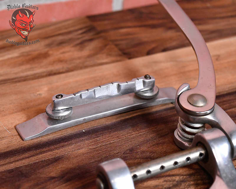 
                      
                        Gibson Nickel 1961 Original Bigsby and Bridge For Gibson 1950's 1960's Barney Kessel, ES-335, ES-355
                      
                    