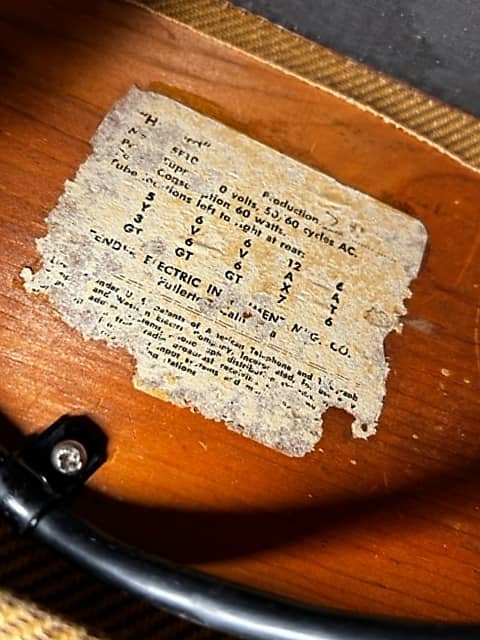 
                      
                        Fender Vintage 1958 Harvard Tweed 5F10 Circuit 1 x 10" 10 Watt Narrow Panel Amp RARE!
                      
                    